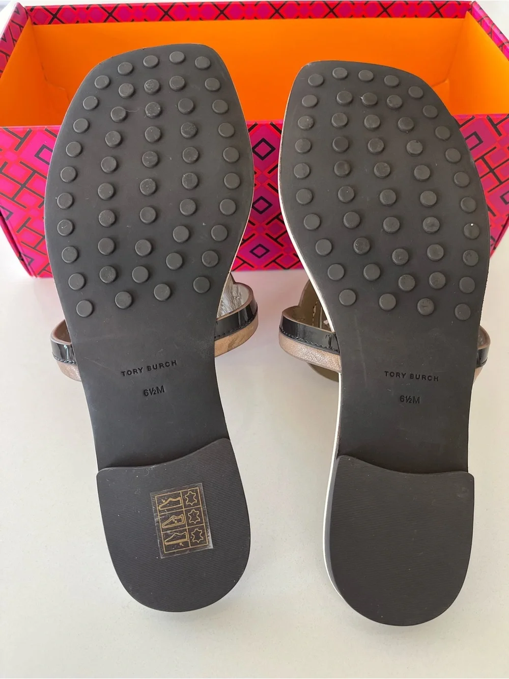 Tory Burch Bombe Signature Double- T logo Miller Sandal